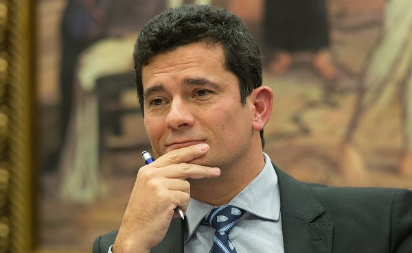 Moro “através do espelho” (do STF): o HC 164.493/PR e a suspeição do ex-Juiz