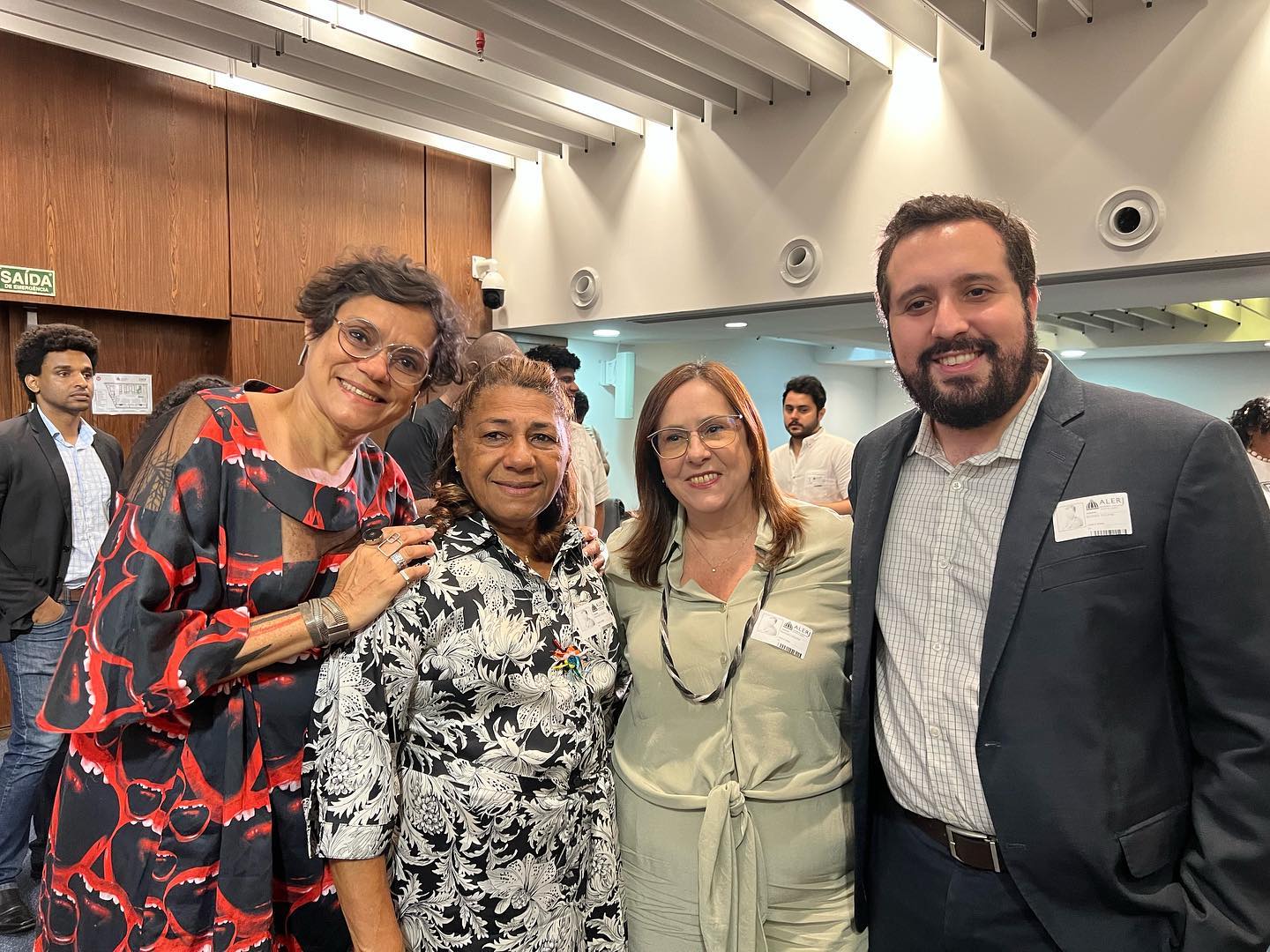 Pesquisadoras do INCT INEAC recebem na ALERJ o Prêmio Marielle Franco por sua atuação na área de Direitos Humanos